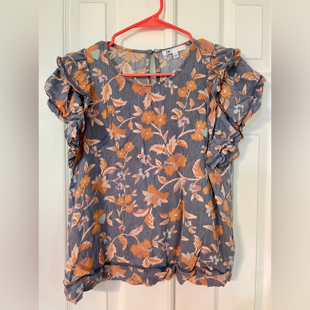 DR2 top perfect with jeans or khakis. Worn twice
